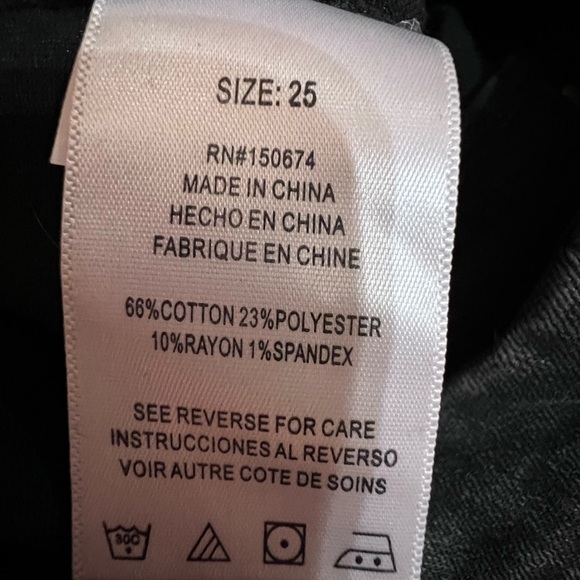 Wash Lab Black Denim Skirt w/Buttons and Rough Hem size 25 very stretchy - Picture 5 of 5